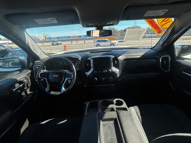 Chevrolet Silverado 1500 Vehicle Full-screen Gallery Image 05