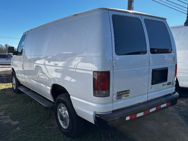 Ford Econoline Cargo Van Vehicle Full-screen Gallery Image 02