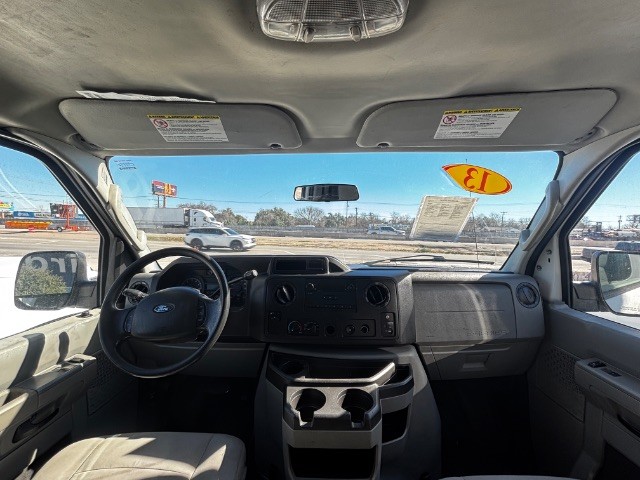 Ford Econoline Cargo Van Vehicle Full-screen Gallery Image 03