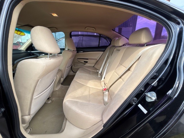 Honda Accord Vehicle Full-screen Gallery Image 03