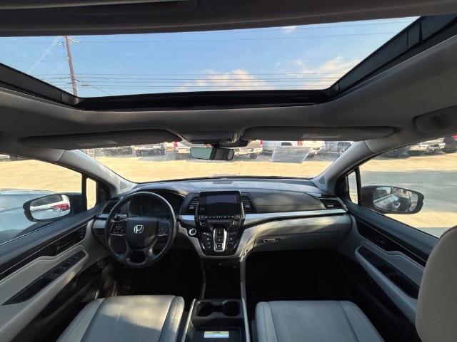Honda Odyssey Vehicle Full-screen Gallery Image 06