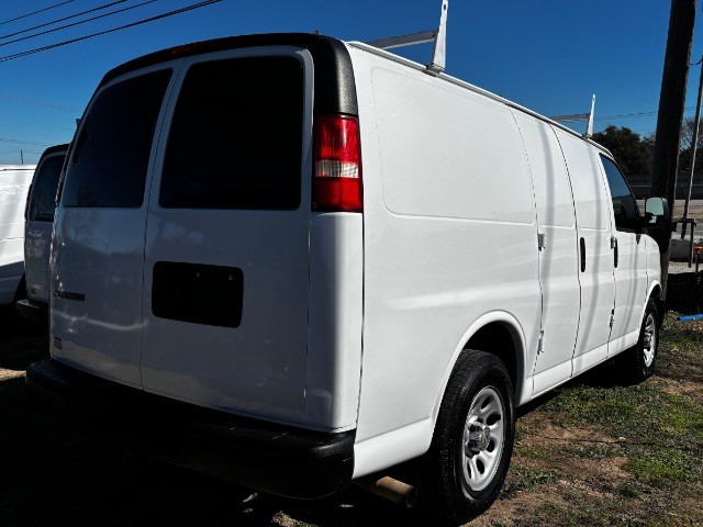 Chevrolet Express Cargo Van Vehicle Full-screen Gallery Image 02