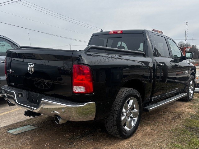 Ram 1500 Vehicle Full-screen Gallery Image 02