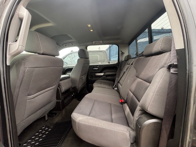 Chevrolet Silverado 1500 Vehicle Full-screen Gallery Image 03