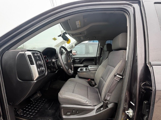 Chevrolet Silverado 1500 Vehicle Full-screen Gallery Image 04