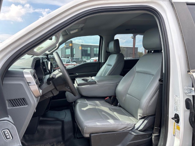 Ford F-150 Vehicle Full-screen Gallery Image 03