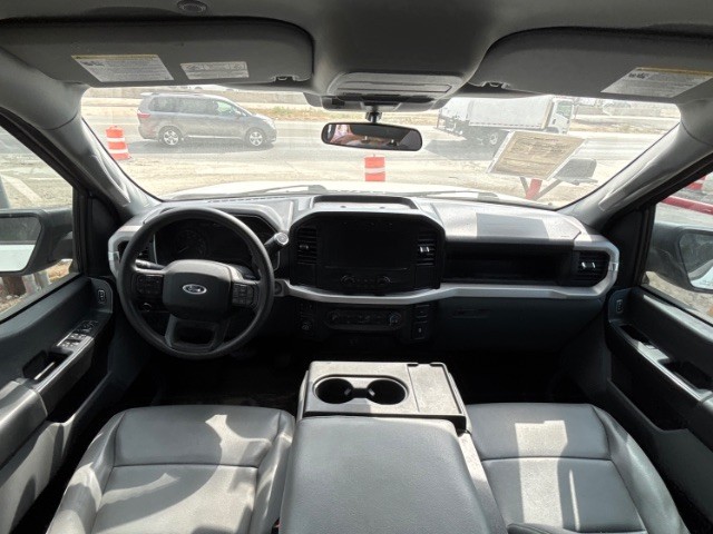 Ford F-150 Vehicle Full-screen Gallery Image 05