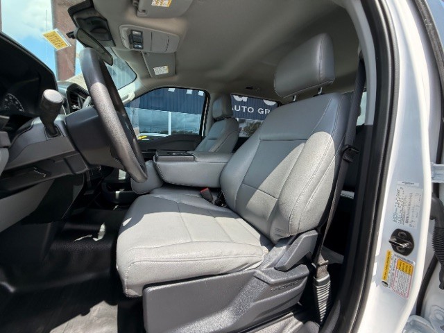 Ford F-150 Vehicle Full-screen Gallery Image 07