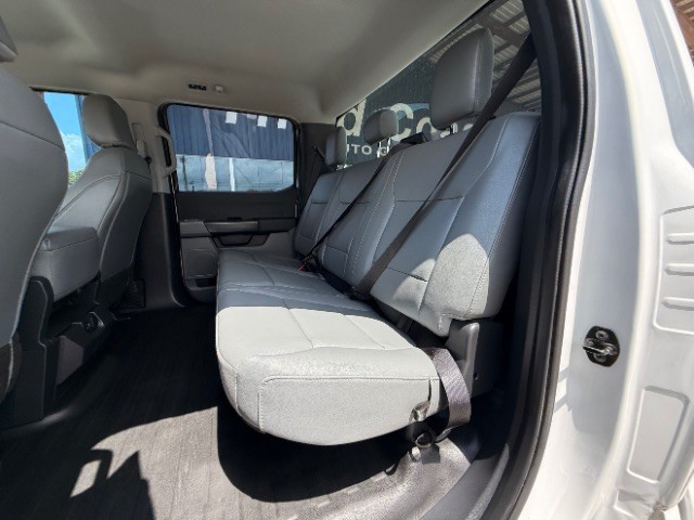 Ford F-150 Vehicle Full-screen Gallery Image 08