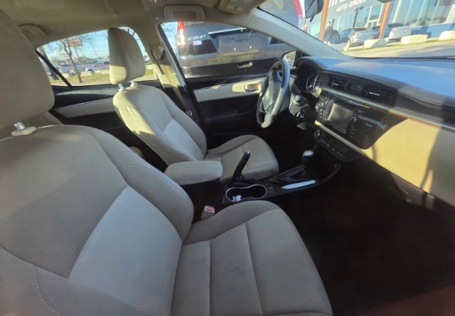 Toyota Corolla Vehicle Full-screen Gallery Image 04