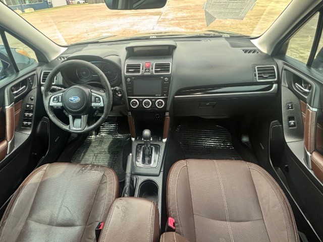 Subaru Forester Vehicle Full-screen Gallery Image 07