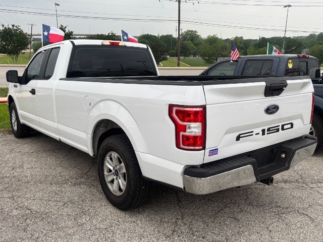 Ford F-150 Vehicle Full-screen Gallery Image 02