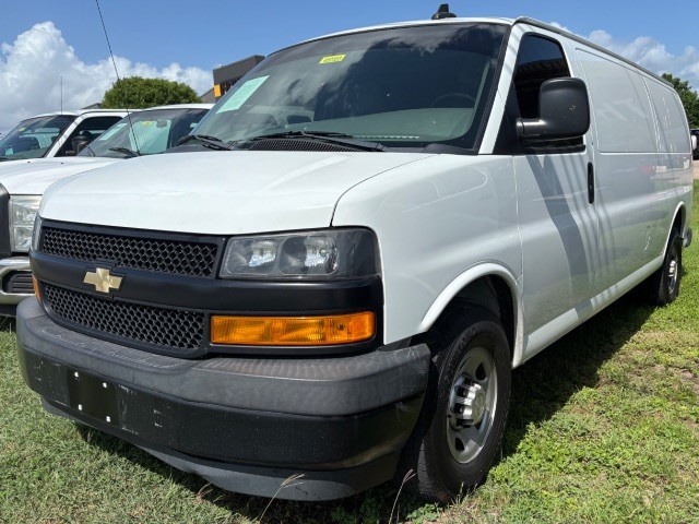 Chevrolet Express Cargo Van Vehicle Full-screen Gallery Image 02