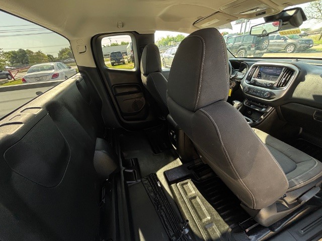 Chevrolet Colorado Vehicle Full-screen Gallery Image 08