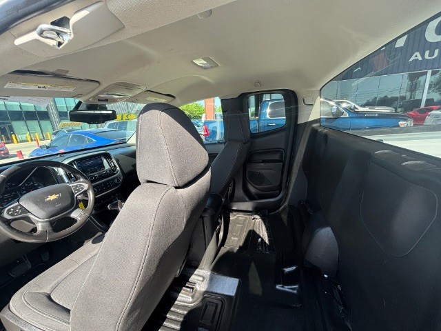 Chevrolet Colorado Vehicle Full-screen Gallery Image 09