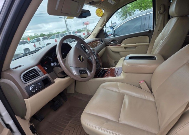 Chevrolet Tahoe Vehicle Full-screen Gallery Image 04