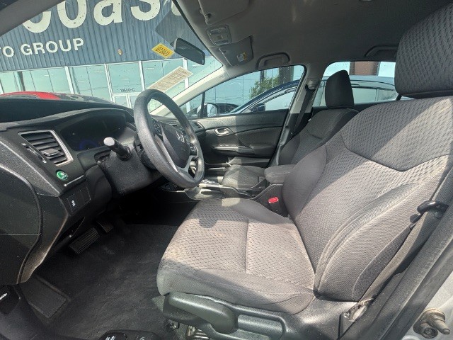 Honda Civic Sedan Vehicle Full-screen Gallery Image 02