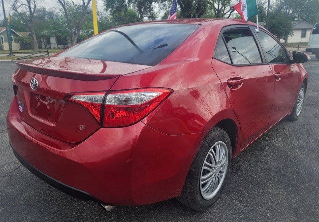 Toyota Corolla Vehicle Full-screen Gallery Image 02