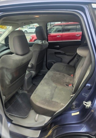 Honda CR-V Vehicle Full-screen Gallery Image 05