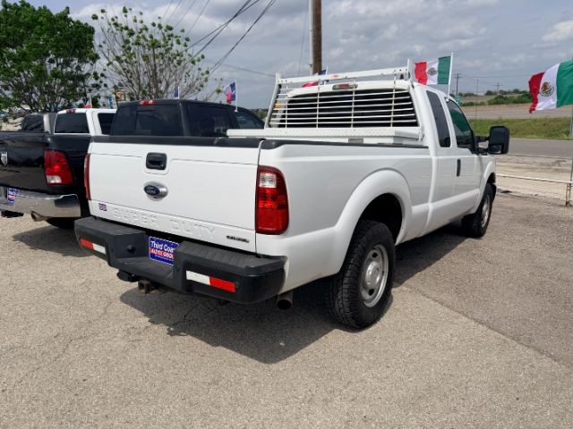Ford Super Duty F-250 SRW Vehicle Full-screen Gallery Image 05