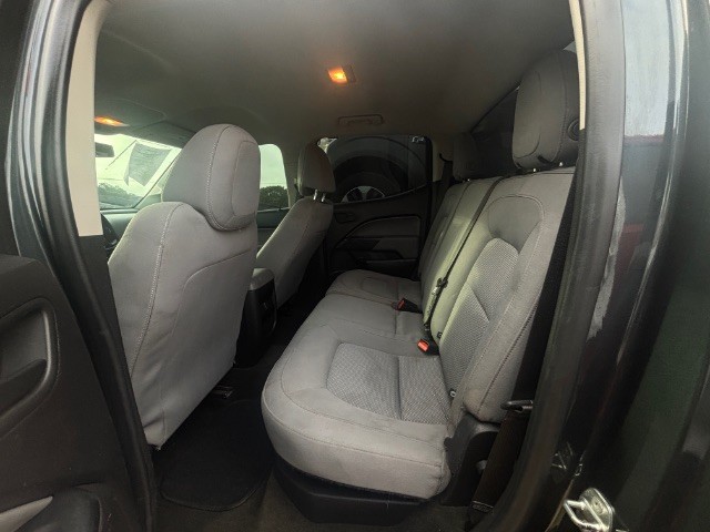 Chevrolet Colorado Vehicle Full-screen Gallery Image 03