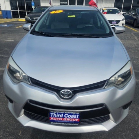 Toyota Corolla Vehicle Full-screen Gallery Image 04