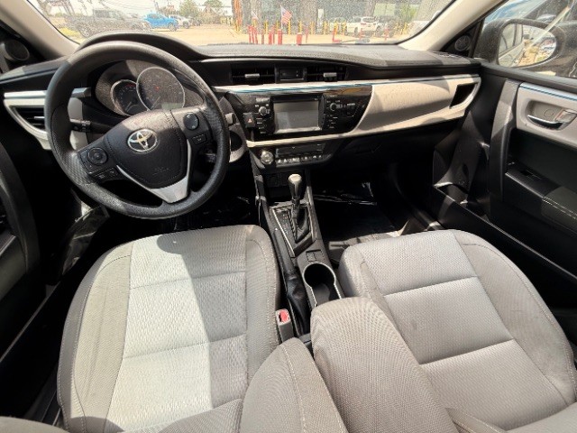 Toyota Corolla Vehicle Full-screen Gallery Image 09