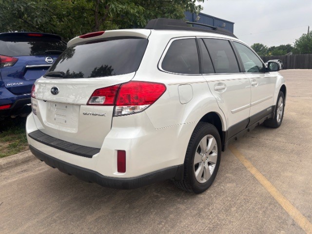 Subaru Outback Vehicle Full-screen Gallery Image 02