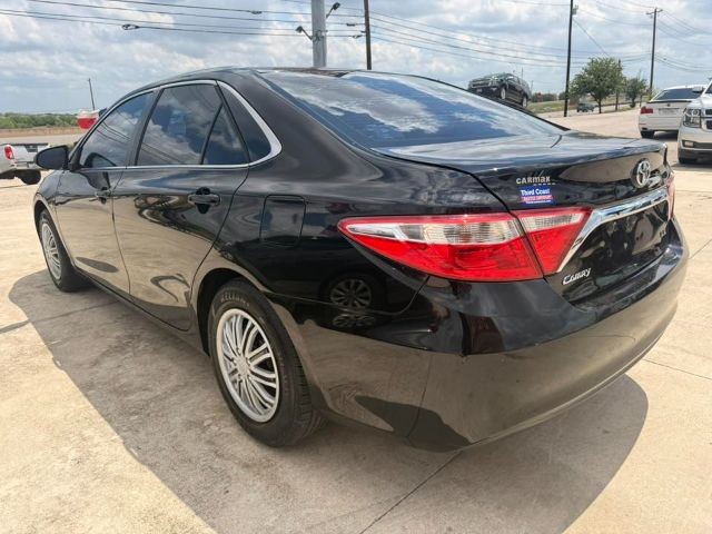 Toyota Camry Vehicle Full-screen Gallery Image 03
