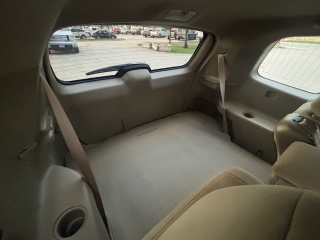 Toyota Highlander Vehicle Full-screen Gallery Image 06