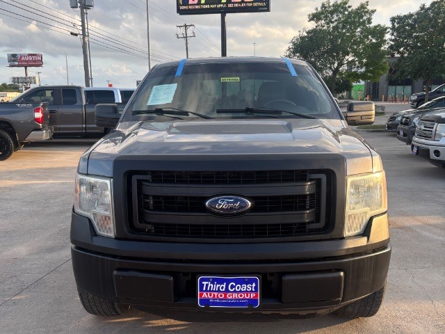Ford F-150 Vehicle Full-screen Gallery Image 02