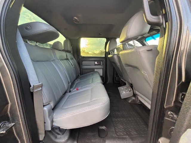 Ford F-150 Vehicle Full-screen Gallery Image 08