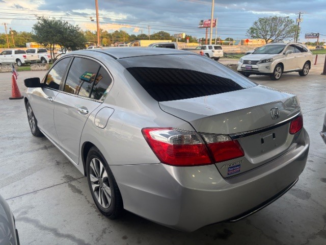 Honda Accord Sedan Vehicle Full-screen Gallery Image 03