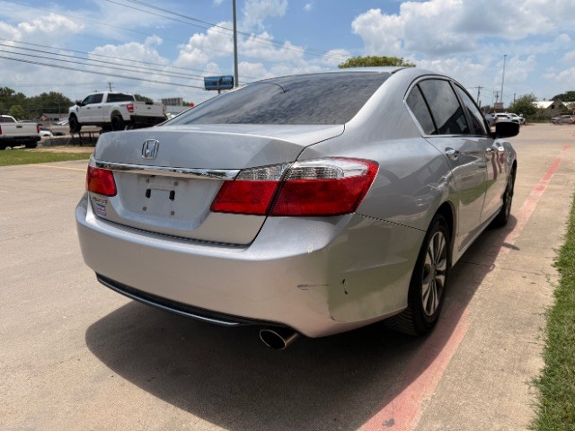 Honda Accord Sedan Vehicle Full-screen Gallery Image 04