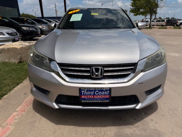 Honda Accord Sedan Vehicle Full-screen Gallery Image 06