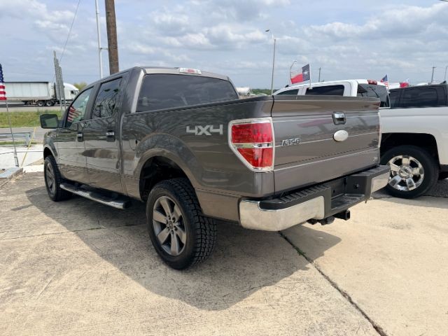 Ford F-150 Vehicle Full-screen Gallery Image 03