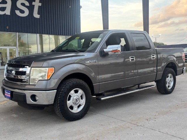 Ford F-150 Vehicle Full-screen Gallery Image 03