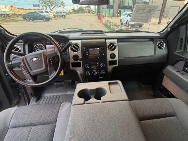 Ford F-150 Vehicle Full-screen Gallery Image 07