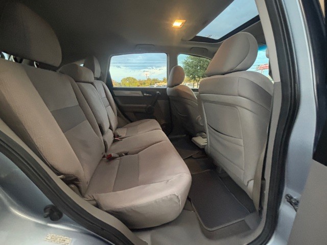 Honda CR-V Vehicle Full-screen Gallery Image 07
