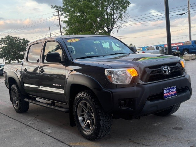 Toyota Tacoma Vehicle Full-screen Gallery Image 03