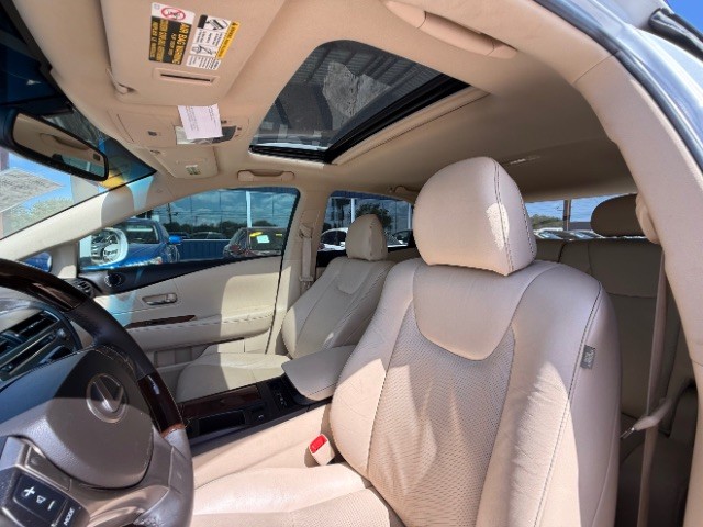 Lexus RX 350 Vehicle Full-screen Gallery Image 11