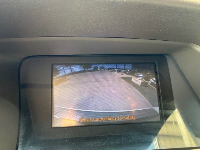 Lexus RX 350 Vehicle Full-screen Gallery Image 12