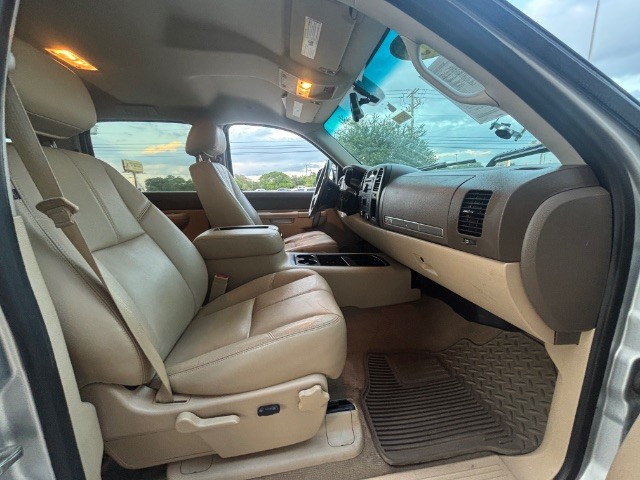 Chevrolet Silverado 1500 Vehicle Full-screen Gallery Image 07