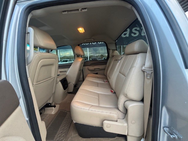 Chevrolet Silverado 1500 Vehicle Full-screen Gallery Image 09