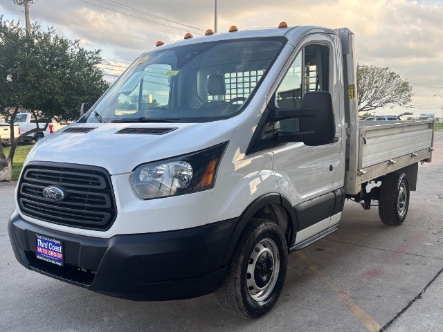 Ford Transit Chassis Vehicle Full-screen Gallery Image 02