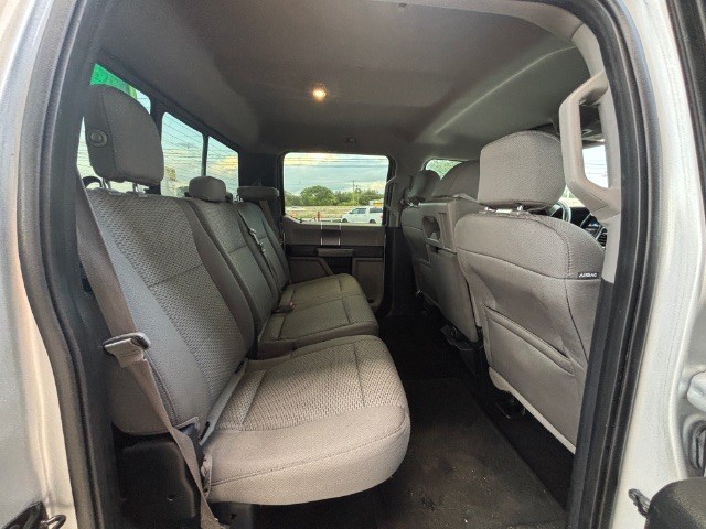 Ford F-150 Vehicle Full-screen Gallery Image 07