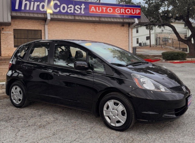 Honda Fit Vehicle Full-screen Gallery Image 03