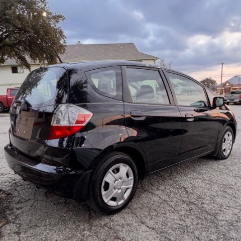 Honda Fit Vehicle Full-screen Gallery Image 04