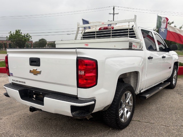 Chevrolet Silverado 1500 Vehicle Full-screen Gallery Image 02