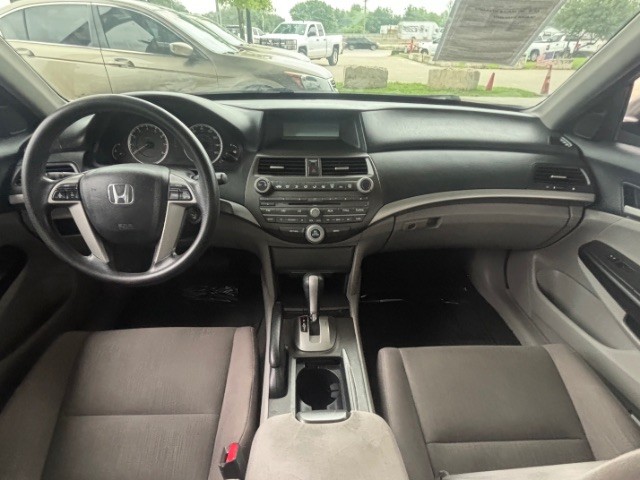 Honda Accord Sedan Vehicle Full-screen Gallery Image 02